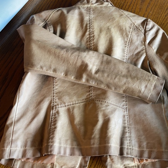 Used - Picture 7 of 7